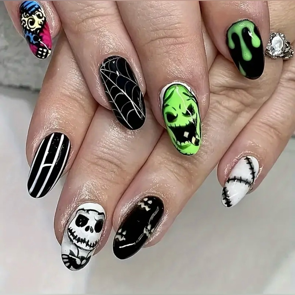 24 pcs Disney Nightmare Before Christmas Press-on Nails Sally Jack Skellington